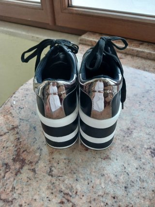 Sneakers platform donna nere e bianche