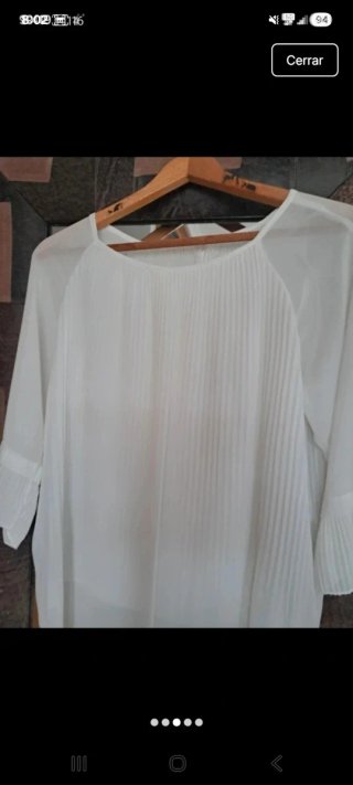 Blusa blanca plisada