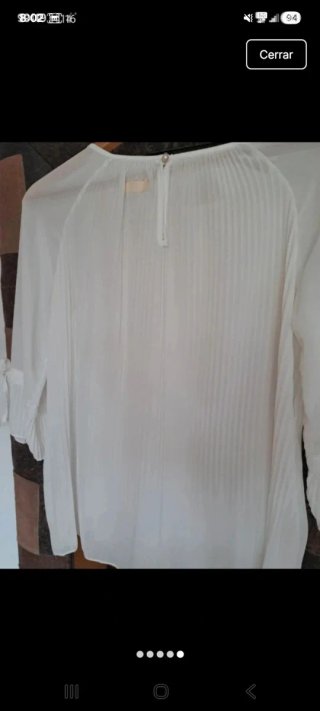 Blusa blanca plisada