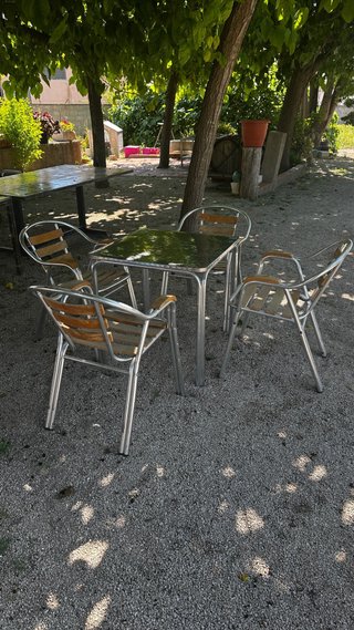Mesa y 4 Sillas Jardín