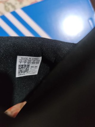 Adidas Adilette 24 Chanclas Negras y Blancas