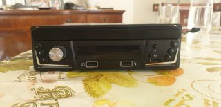 Radio Pantalla Extraíble con Mando
