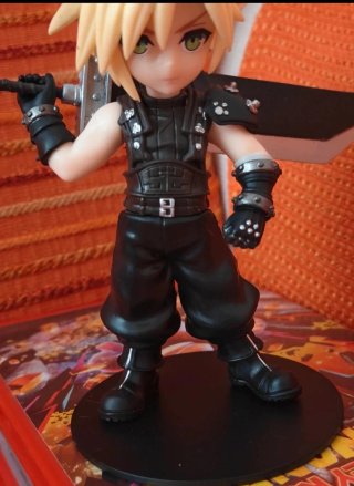 Action Figure Cloud Strife Nendoroid No box