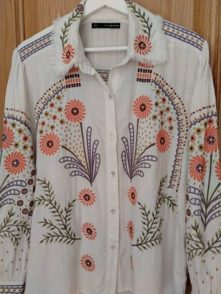Camisa bordada Sfera Collectión Talla L