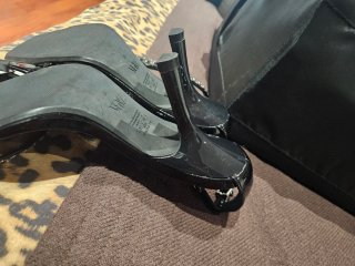Sandalias Zara Negras con tacon y Cadena Nuevas