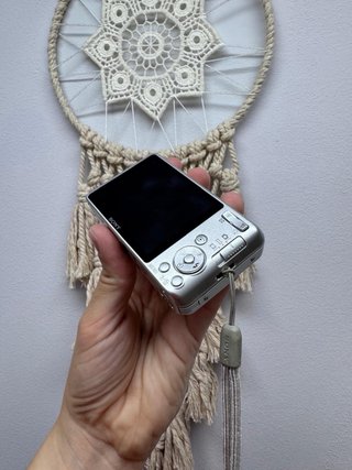 Sony Cyber-shot DSC-W630 16.1 MP Plata