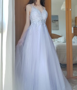 Vestido morado de encaje tul brillante
