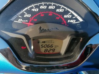 Vespa GTS 300 Super Sport Azul