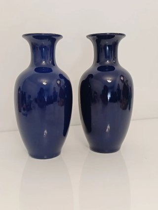 Pareja de Jarrones Azules con Diseño de Aves
