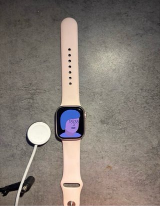 Apple Watch Series 9 GPS 42mm Rosa