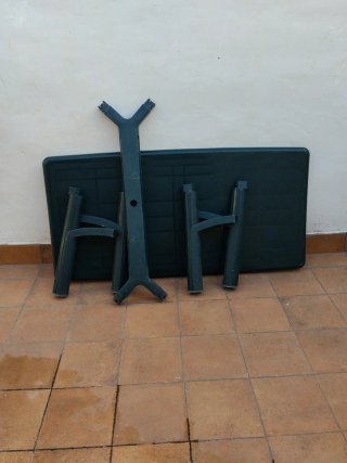 Mesa de jardín plegable de plástico
