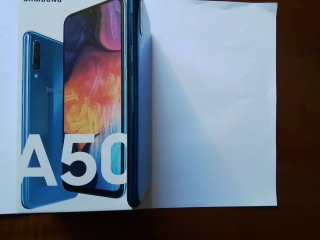 Samsung Galaxy A50 Azul incluye cargador