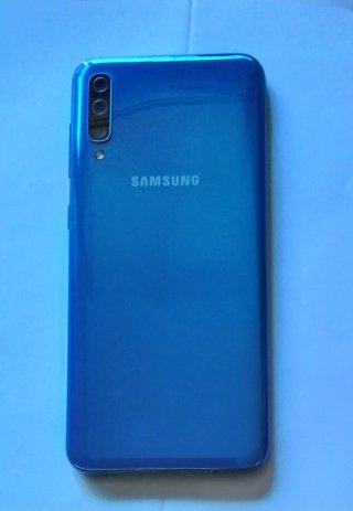 Samsung Galaxy A50 Azul incluye cargador