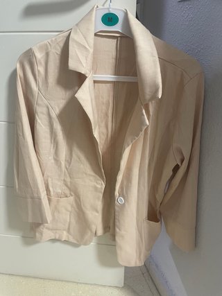 Blazer de verano beige talla M. SIN ESTRENAR