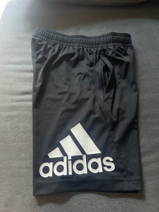 Pantalón corto Adidas negro