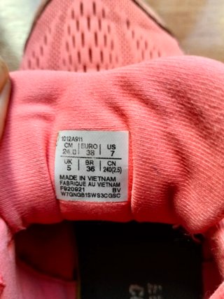 Zapatillas Asics rosas y blancas