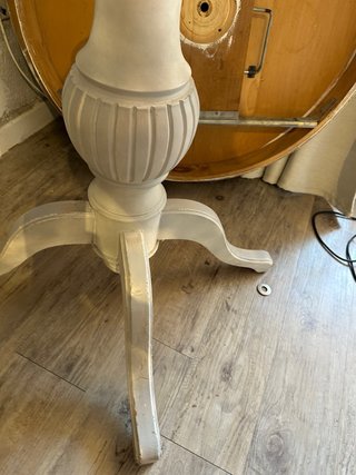 Mesa redonda de madera para restaurar