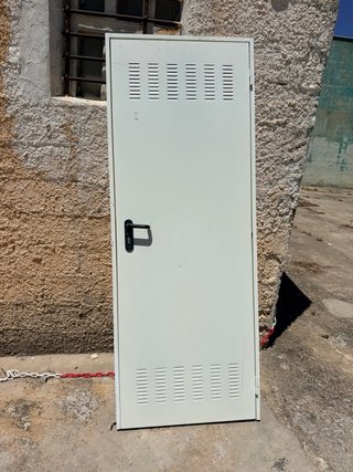 Puerta trastero lisa blanca apertura izquierda