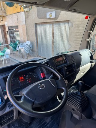 Camión Nissan Cabstar NT400 3500Kg
