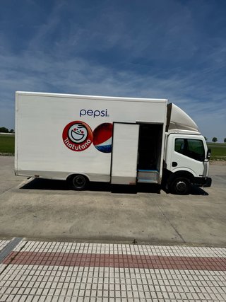 Camión Nissan Cabstar NT400 3500Kg