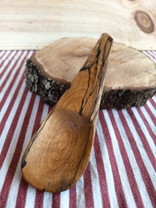 Cuchara de mesa de madera haya moteada