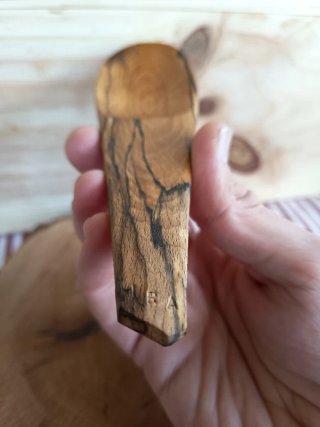 Cuchara de mesa de madera haya moteada