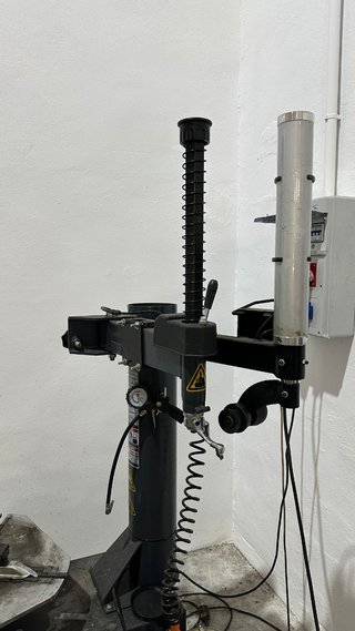 Desmontadora, Equilibradora Neumáticos