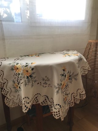 Tapete de mesa floral blanco