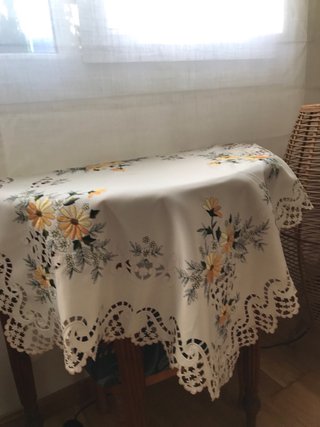 Tapete de mesa floral blanco