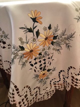Tapete de mesa floral blanco