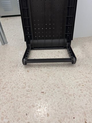 Hamaca marrón de plástico
