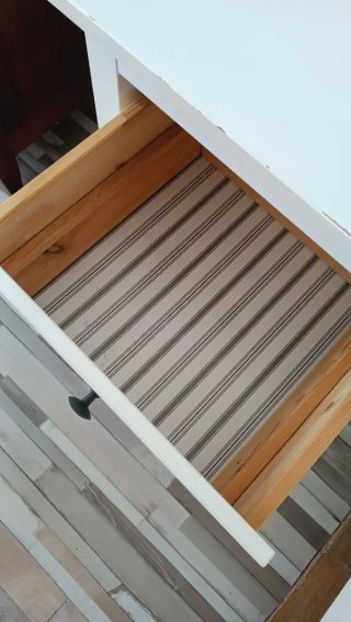 Mesita de noche IKEA blanca