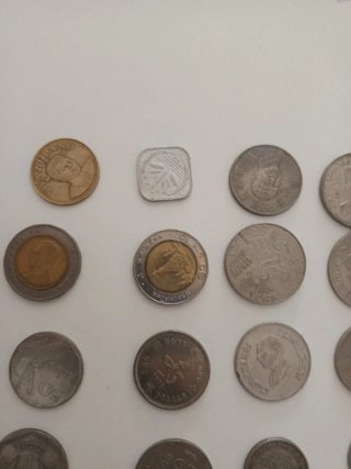 Lote monedas Asia y África