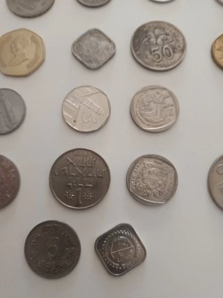 Lote monedas Asia y África