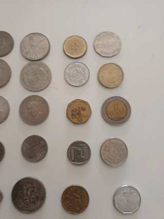 Lote monedas Asia y África