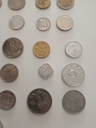 Lote monedas Asia y África