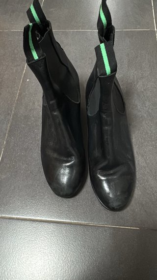 Botín flamenco clavos piel negro talla 38