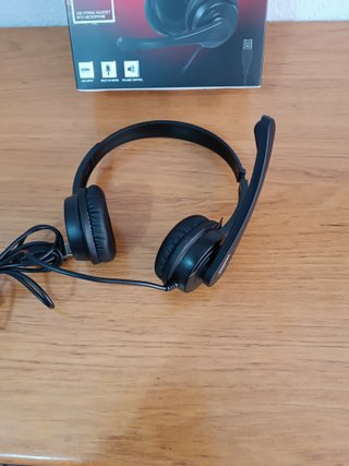 Auriculares NGS VOX505 USB con micrófono