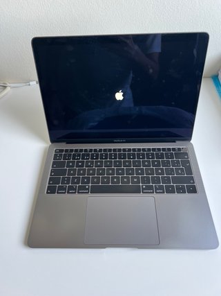 MacBook Air 13 2019 8GB RAM 128GB SSD