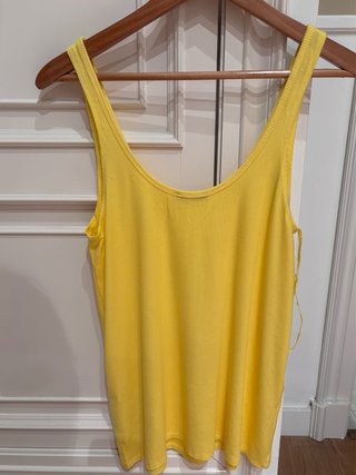 Top Zara canalé amarillo talla S nuevo
