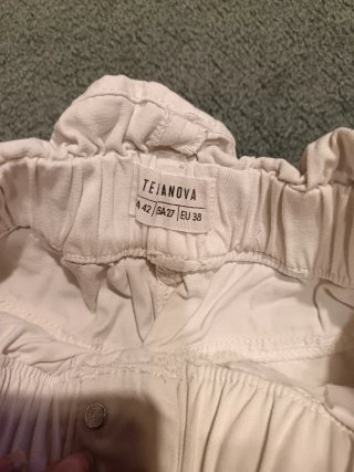 Pantaloncini donna bianchi a palloncino