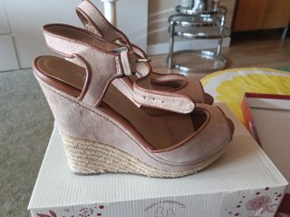 Sandalias MARYPAZ Beige y Marrón Tacon