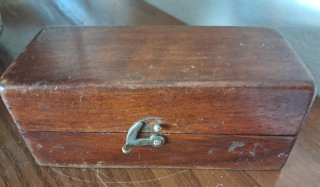 Antiguo juego de pesas de precisión