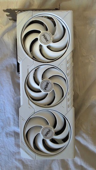 Tarjeta Gráfica Sapphire PURE AMD Radeon RX 9070XT