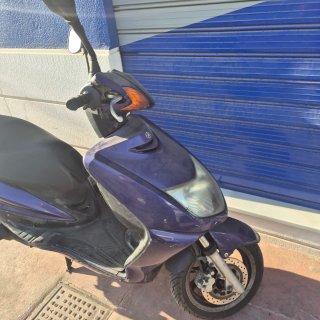 Yamaha Cygnus 125cc - Chasis y papeles (AVERIADA).