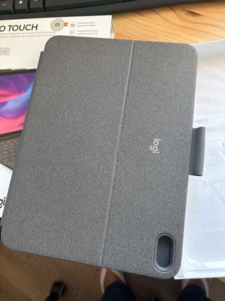 Logitech Combo Touch Funda Teclado iPad 10ª Gen