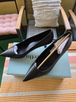 Zapatos de tacón salón negros