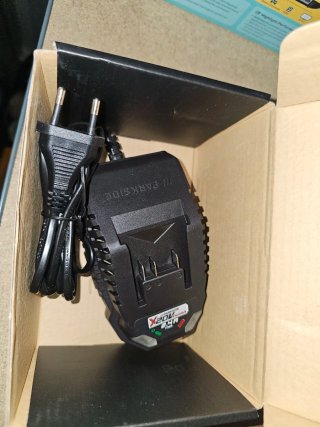 Cargador Parkside 20V 2.4Ah Nuevo