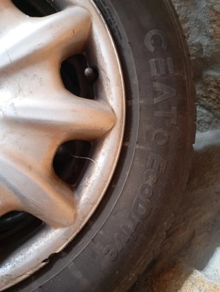 Cubiertas de coche en excelente estado
