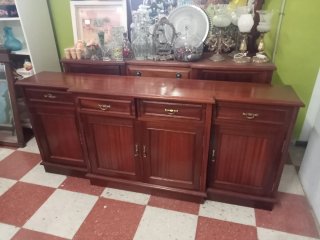 Mueble aparador antiguo de madera